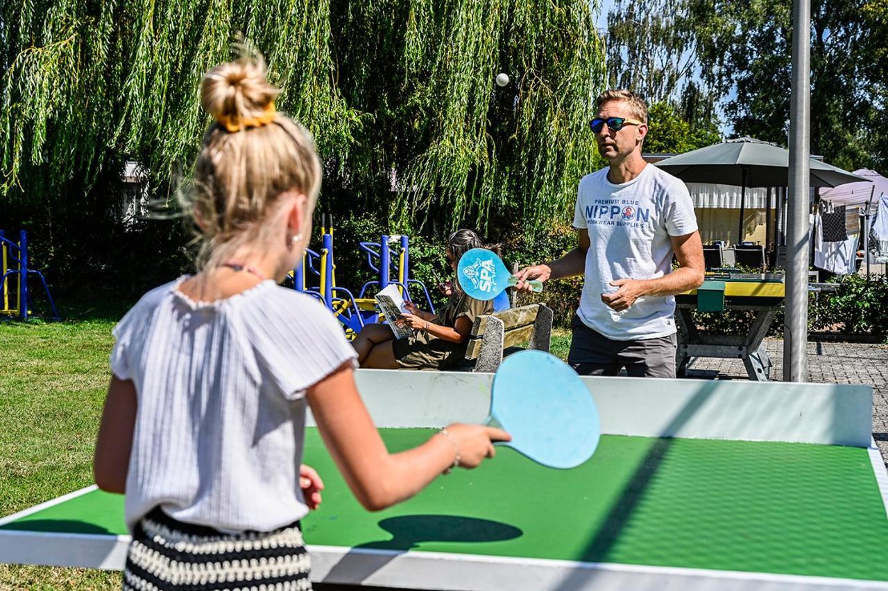 ホテル Recreatiepark De Lucht Renswoude エクステリア 写真