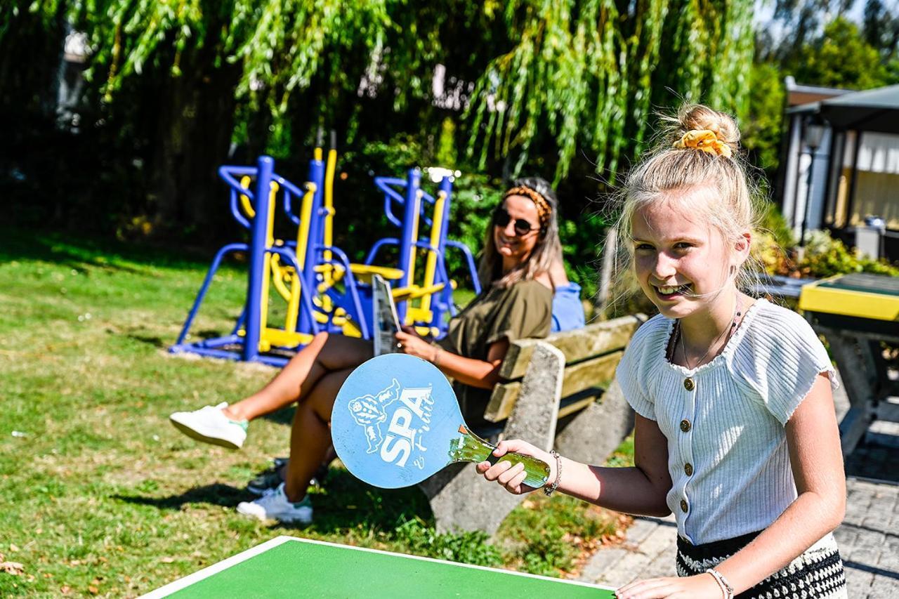 ホテル Recreatiepark De Lucht Renswoude エクステリア 写真